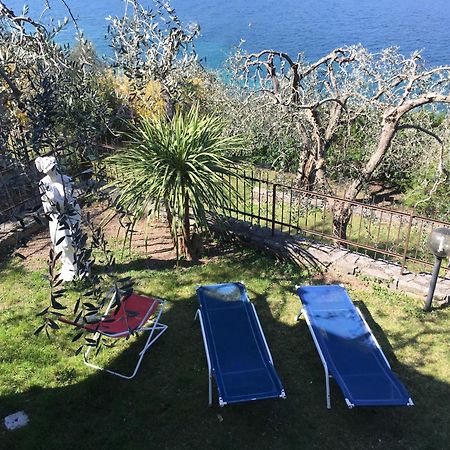 La Virgola Apartments Brenzone sul Garda Ngoại thất bức ảnh